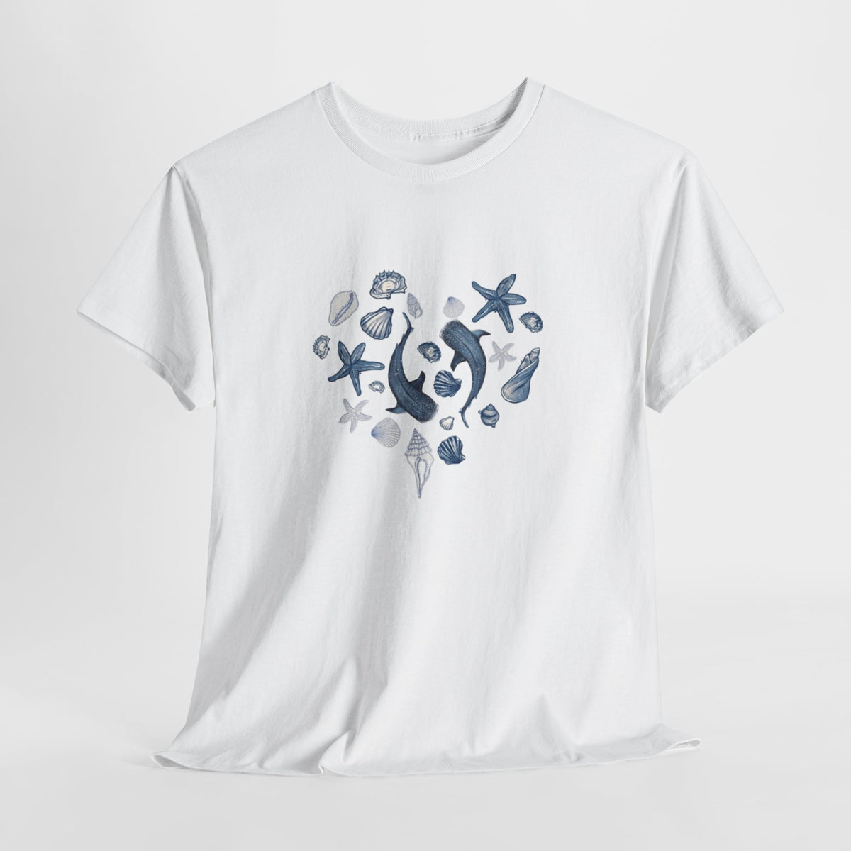 Beach t-shirt with a heart made of seashells and starfish in indigo tones